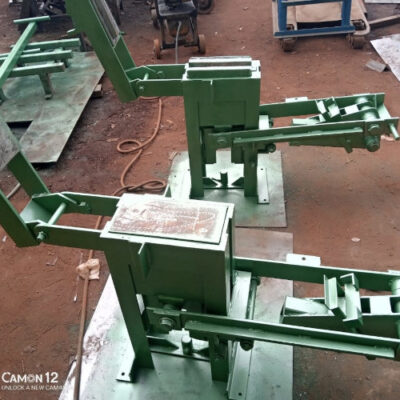 non interlocking brick machine
