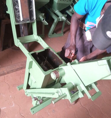 wide straight interlocking brick machines